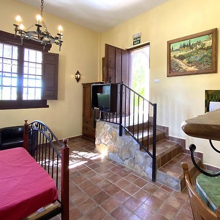 Castle Tower Apartment In Rural Holiday Park 'Bernard' Tolox Bagian luar foto