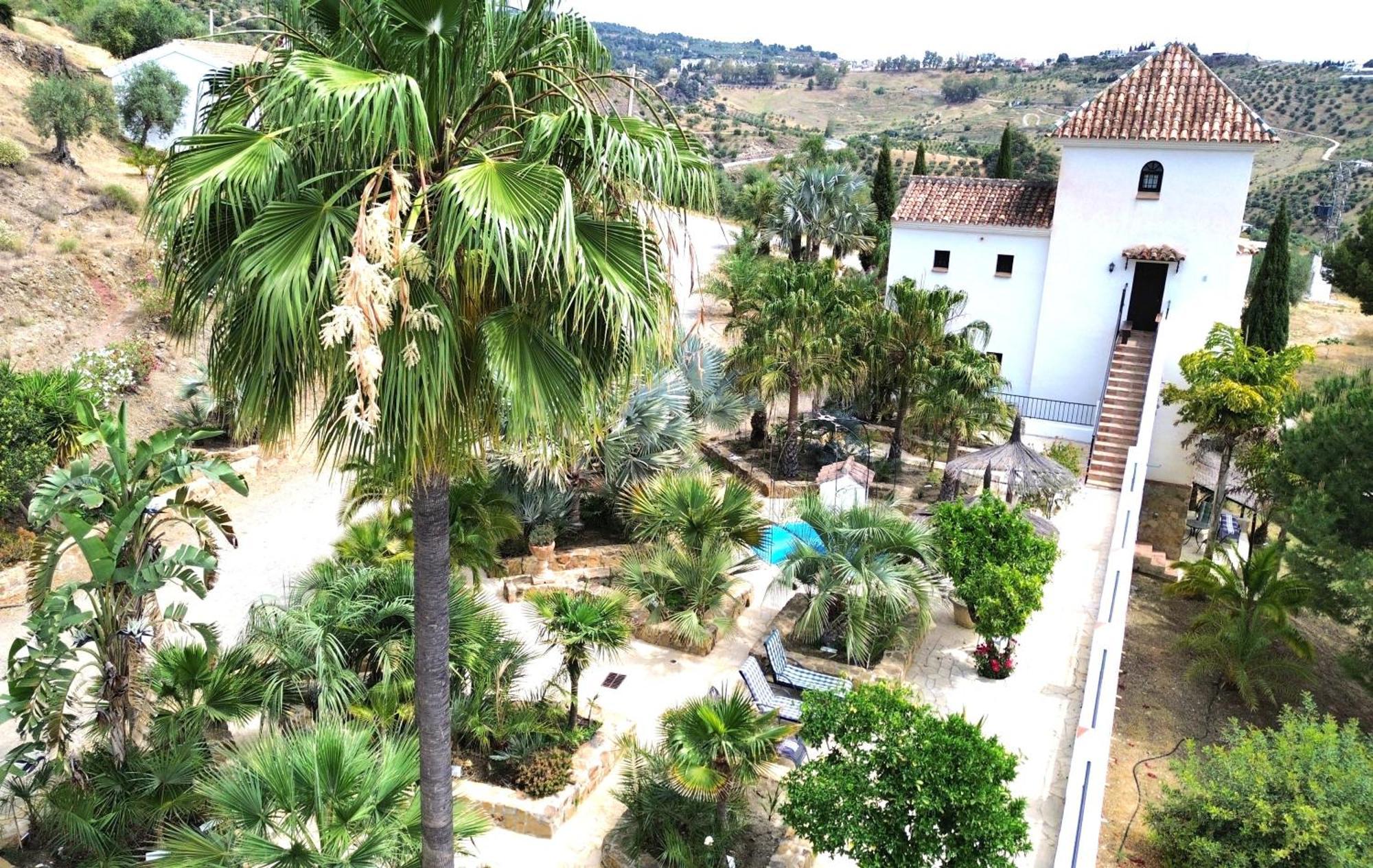 Castle Tower Apartment In Rural Holiday Park 'Bernard' Tolox Bagian luar foto