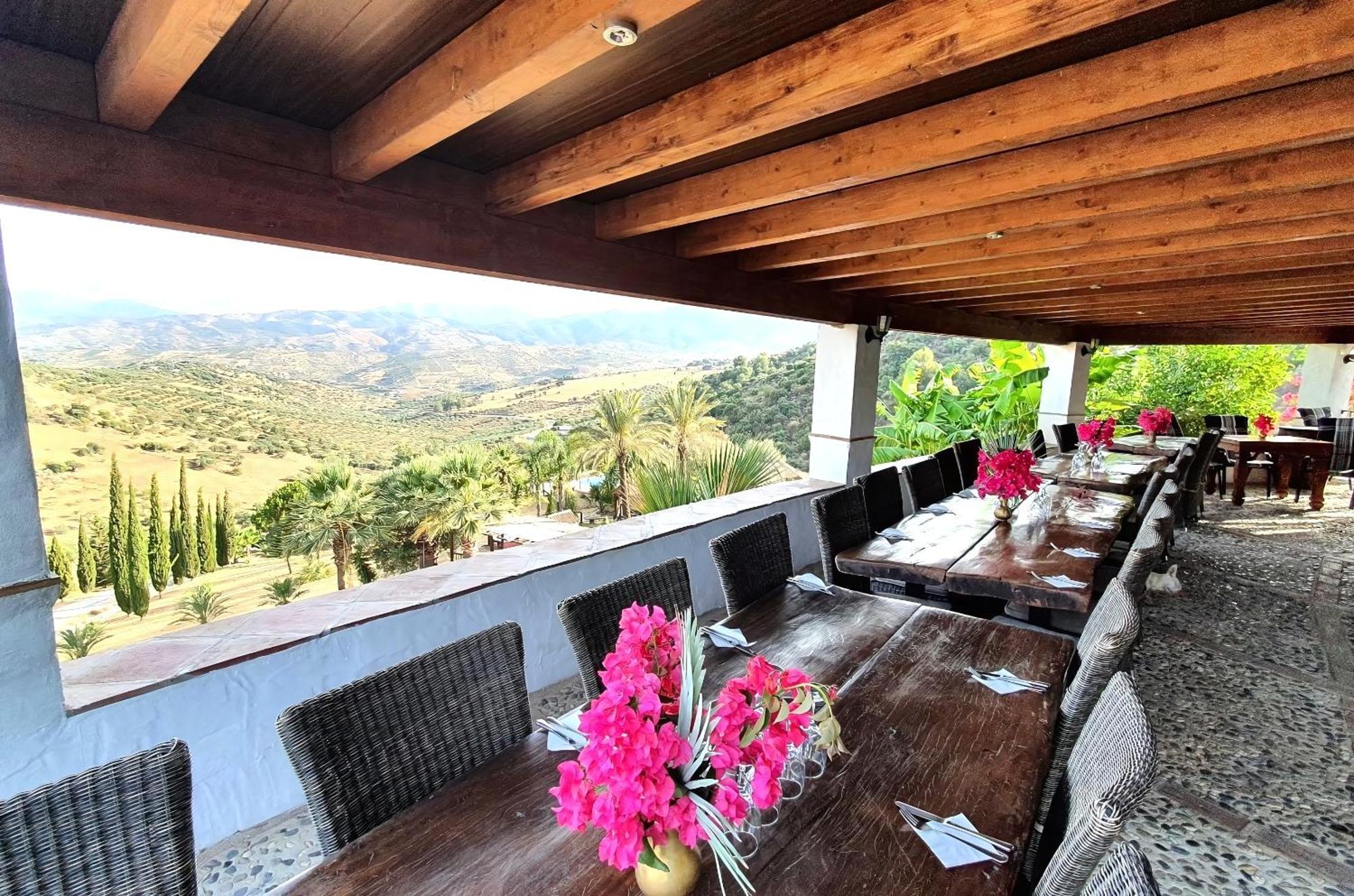 Castle Tower Apartment In Rural Holiday Park 'Bernard' Tolox Bagian luar foto
