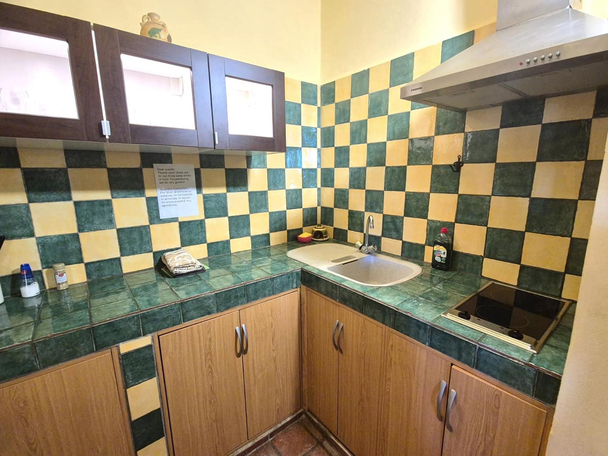 Castle Tower Apartment In Rural Holiday Park 'Bernard' Tolox Bagian luar foto