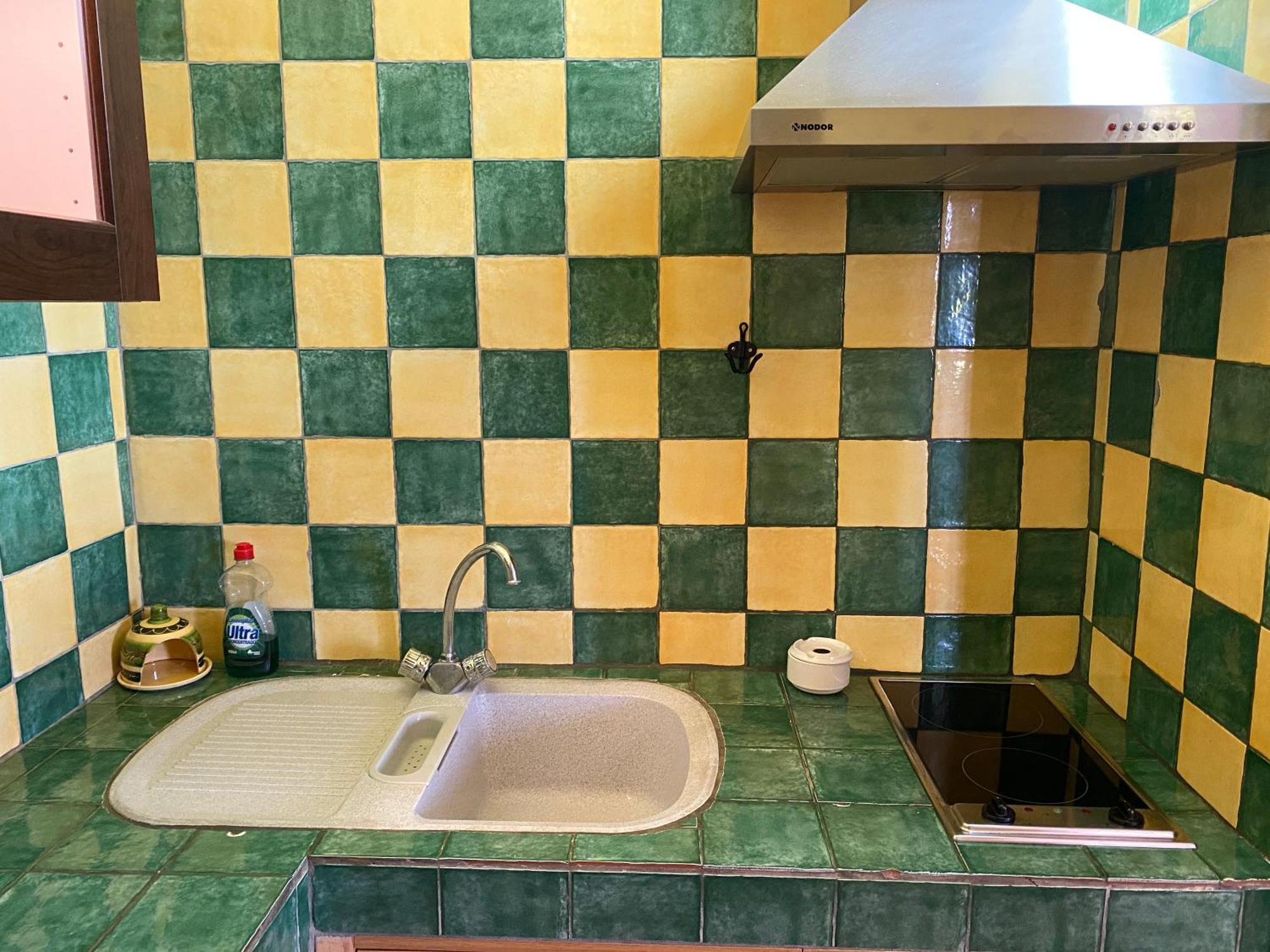 Castle Tower Apartment In Rural Holiday Park 'Bernard' Tolox Bagian luar foto