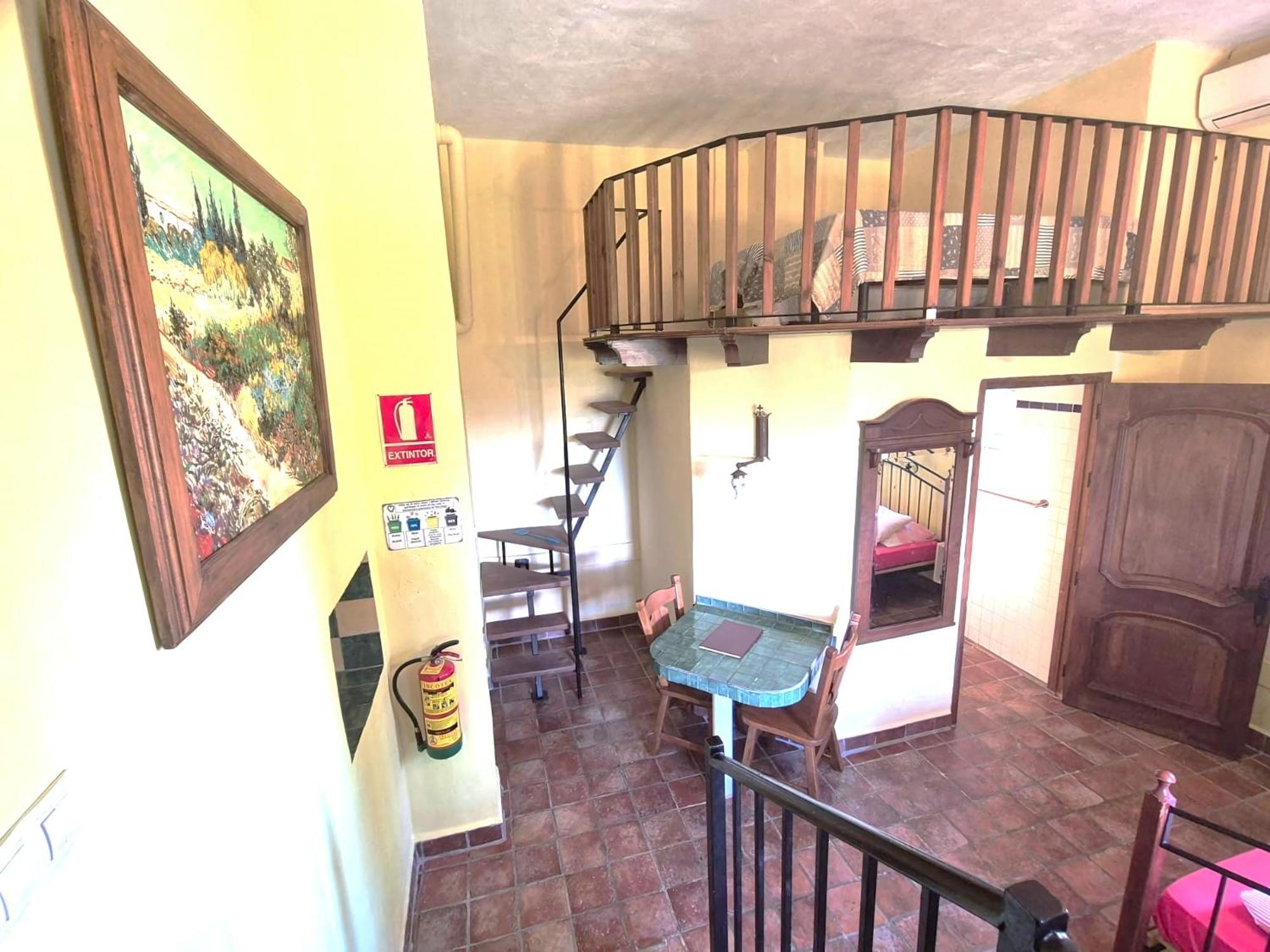 Castle Tower Apartment In Rural Holiday Park 'Bernard' Tolox Bagian luar foto