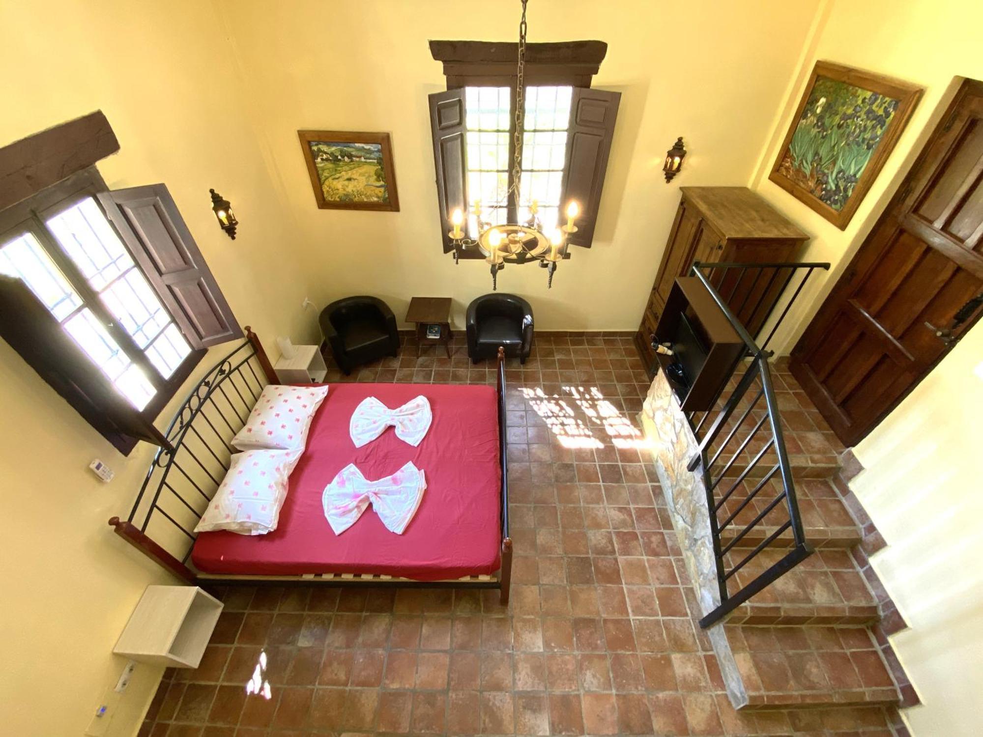 Castle Tower Apartment In Rural Holiday Park 'Bernard' Tolox Bagian luar foto